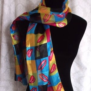 Long lipstick “kisses” scarf